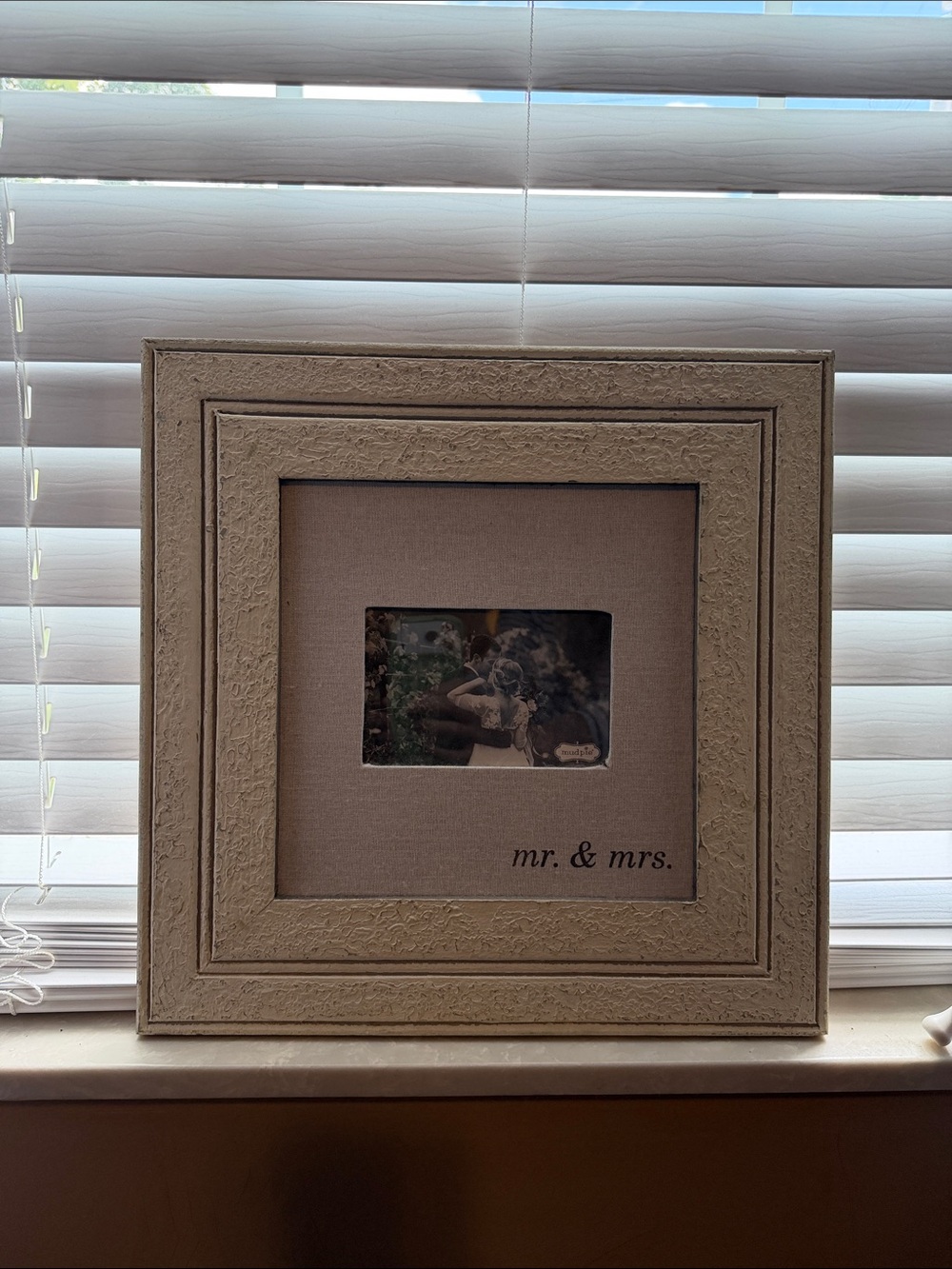 NWOT Mud Pie Beige Textured "Mr. & Mrs." Picture Frame